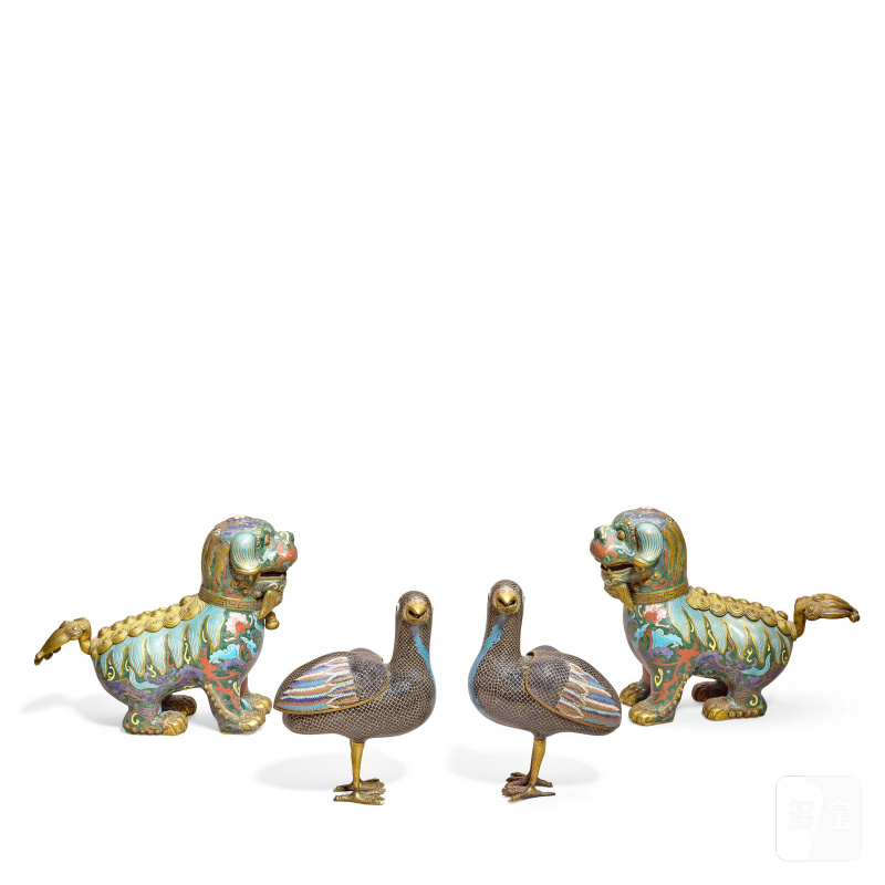 十九/二十世紀 銅胎掐絲琺琅鵪鶉爐一對及佛獅爐一對 | A PAIR OF CLOISONNÉ ENAMEL 'QUAIL' INCENSE BURNERS AND A PAIR OF CLOISONNÉ ENAMEL LIONS
